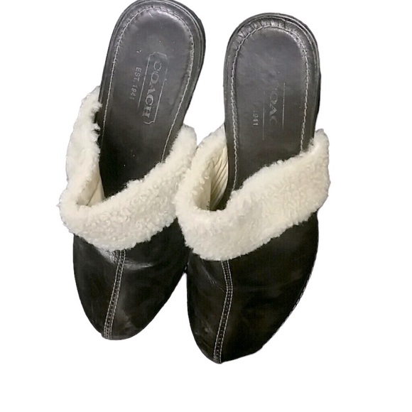 Coach Heels - Picture 2 of 4